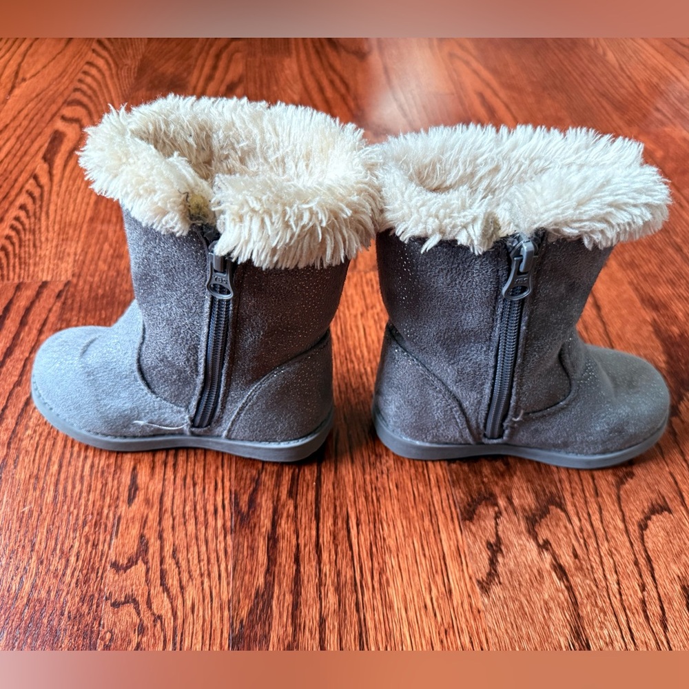 Cat & Jack Gray Glitter and Cream Mid-Calf Winter Girls Boots - Size 7t - Picture 3 of 5
